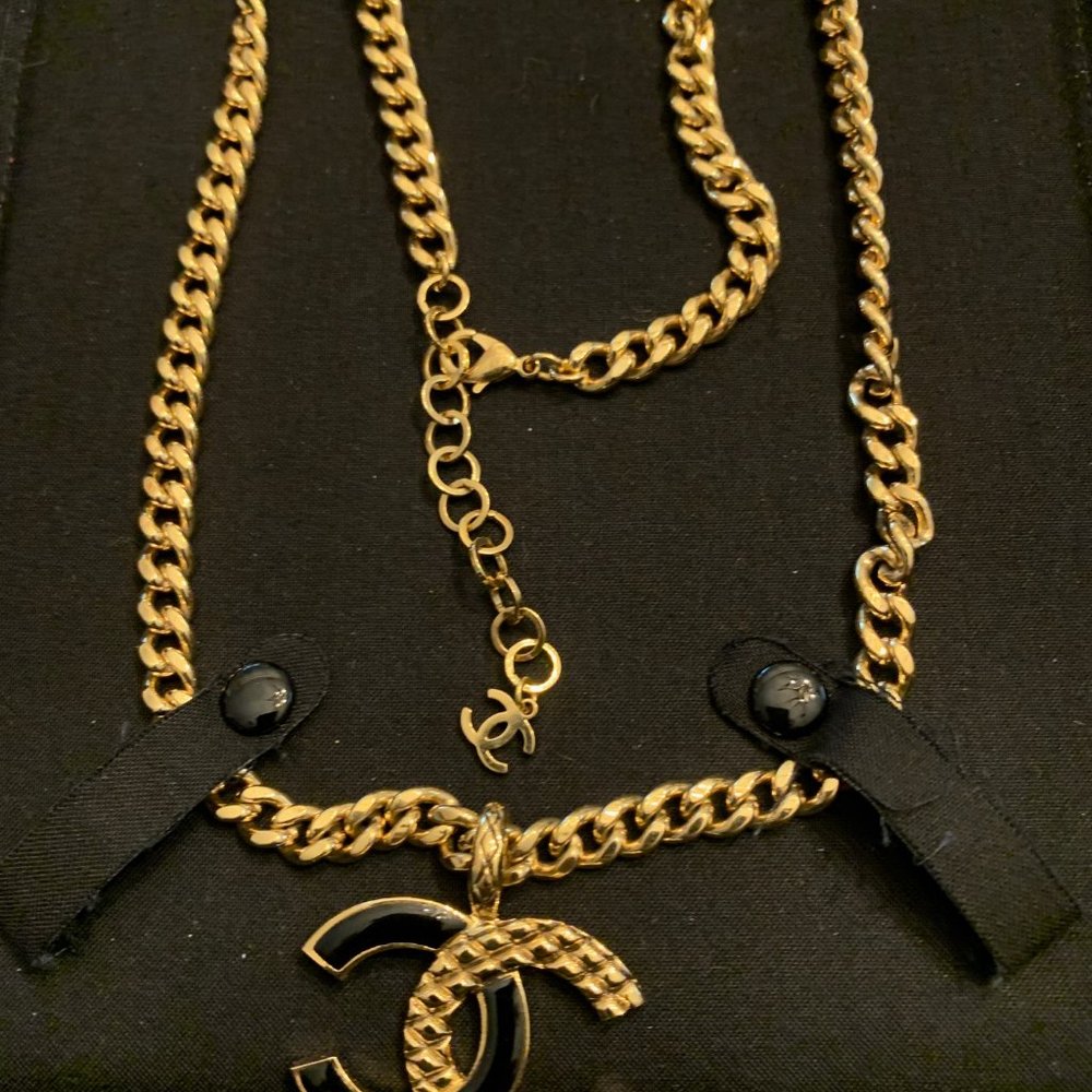 SOLD     Chanel CC Pendant Chain Necklace - Picture 8 of 14
